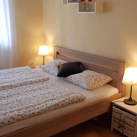 Apartman Lotos Daire Mikulov Dış mekan fotoğraf